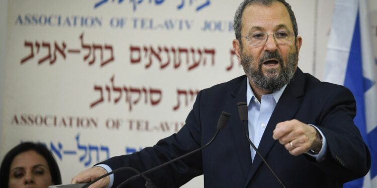 ايهود باراك يحذر من نفاد الوقت لتنفيذ مهمة الجيش الإسرائيلي في غزة بسبب الإستياء المتزايد من واشنطن وتراجع الدعم الغربي بسبب تزايد القتلى