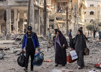 “القسام” تؤكد بدء الهدنة الإنسانية بقطاع غزة صباح الجمعة يرافقها وقف جميع الأعمال العسكرية بين المقاومة الفلسطينية وإسرائيل.. ونتنياهو يقول انه تم إستلام قائمة أسماء أولية للرهائن