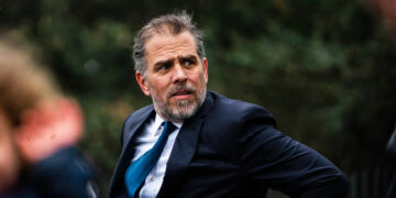 لجنة تحقيق في الكونغرس الأميركي تستدعي نجل بايدن وشقيقه