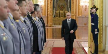 بوتين يحذر من “مشكلات” مع فنلندا بعد إنضمامها إلى الحلف الأطلسي ويتعهد أن يجعل روسيا “قوة سيادية” في مواجهة الغرب