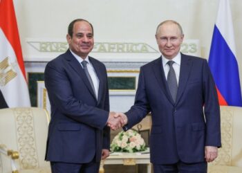 الرئيس الروسي بوتين يشكر الرئيس المصري عبد الفتاح السيسي على المساعدة بشأن الحرب بقطاع غزة في مكالمة عشية الإنتخابات
