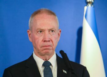 وزير الحرب الإسرائيلي: إسرائيل لا تنوي البقاء بشكل دائم في قطاع غزة ومنفتحة على مناقشة البدائل بشأن من سيسيطر على القطاع