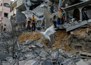 فريق من الموساد في قطر لعقد مباحثات حول هدنة أخرى في غزة.. المحادثات ركزت على إحتمال إطلاق سراح فئات جديدة من الرهائن الإسرائيليين