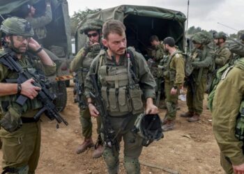 إسرائيل تتوقع مرحلة جديدة صعبة في غزة وتتمسك بأهدافها.. والأمم المتحدة تؤكد إنه “من المستحيل” إنشاء “مناطق آمنة” في القطاع