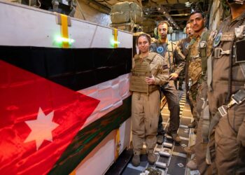 الأميرة سلمى تشارك في إنزال جوي خامس لمواد طبية عاجلة أردنية في شمال غزة