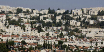 حماس: تصديق إسرائيل على إنشاء مستوطنة بالقدس إمعان بتوسيع الحرب وهي مخططات باطلة وستزول بزوال الإحتلال.. والأردن يدين القرار الاسرائيلي