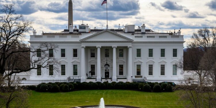 البيت الأبيض: لسنا قريبين من التوصل إلى إتفاق لوقف الصراع بين إسرائيل وحماس ولم نحدد مهلة لتل ابيب لإنهاء عملية غزة