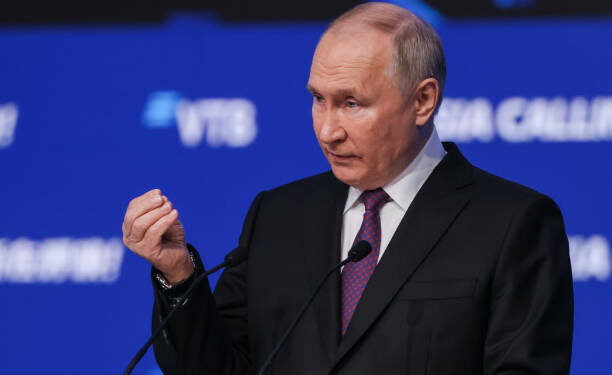 لولاية خامسة.. بوتين يعلن ترشحه للرئاسة الروسية بمارس 2024