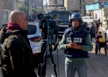 باريس تواصل جهودها لإخراج صحافيي وكالة فرانس برس من غزة