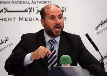 مستشار لعباس: الرئيس أدان حماس بكل مكالمة وإجتماع عقده مع قادة العالم