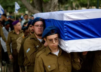 الجيش الإسرائيلي يعلن مقتل ضابط احتياط بمعارك غزة.. وحصيلة القتلى ترتفع لـ186 منذ بدء الاجتياح البري