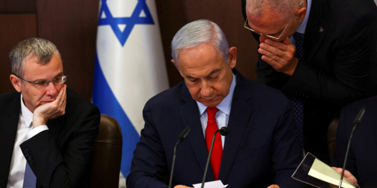 لأول مرة في تاريخها.. إسرائيل تمثل أمام محكمة العدل الدولية.. إشادة كبيرة ببراعة جنوب إفريقيا في اختيار المحكمة.. ما الذي يمكن أن تخسره إسرائيل من هذا الإجراء؟ وما المطلوب من المسؤولين الفلسطينيين أن يفعلوه؟