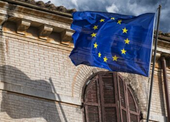 البرلمان الأوروبي: الإفراج عن الرهائن وتفكيك” حماس” شرط لوقف غير المشروط لاطلاق النار بغزة