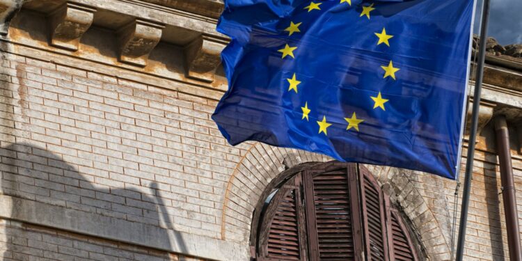 البرلمان الأوروبي: الإفراج عن الرهائن وتفكيك” حماس” شرط لوقف غير المشروط لاطلاق النار بغزة