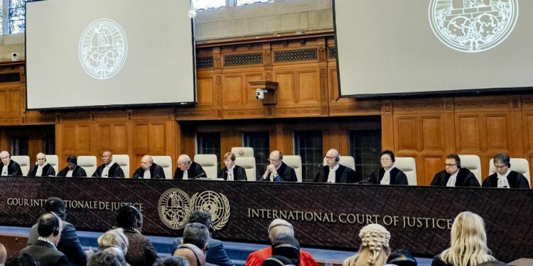 في أول تعليق لها.. حماس تعتبر قرار محكمة العدل الدولية يعني إيقاف كافة أشكال العدوان على غزة وتطالب بإلزام إسرائيل بقرارات “لاهاي” ووقف جريمة الإبادة الجماعية