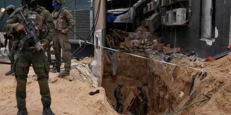 روسيا: إغراق أنفاق غزة من قبل إسرائيل يشكل “إبادة جماعية” وعواقبها ستمتد لقرون وستجعل أرض القطاع غير صالحة للعيش