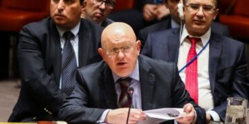 أمريكا وبريطانيا تدافعان عن الضربات على اليمن بإعتبارها قانونية بموجب القانون الدولي وروسيا تدين “العدوان المسلّح السافر” على البلد بأسره