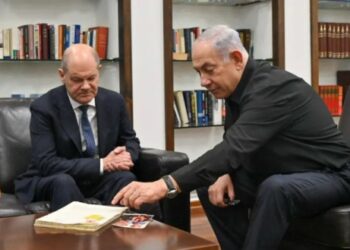 ألمانيا تخرق ميثاق صادرات السلاح بتزويدها إسرائيل بعشرة آلاف قذيفة من عيار 120 قادرة على التسبّب في مقتل آلاف الفلسطينيين