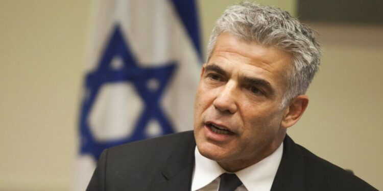 لابيد: لم تكن إسرائيل حزينة مثل اليوم ولا أدري كيف وصلنا إلى هذا الحال