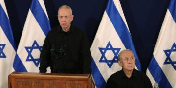 غالانت: العملية البرية المكثفة انتهت شمال غزة والجنوب قريبا والفلسطينيون “سيحكمون غزة في المستقبل”