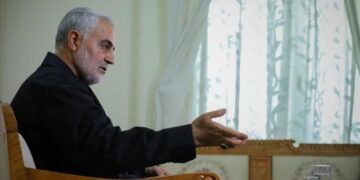 ارتفاع عدد القتلى إلى 103 والجرحى إلى 170 جراء الإنفجارين قرب “مرقد قاسم سليماني” بمحافظة كرمان جنوب إيران.. وإعلان الحداد الوطني