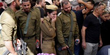 الحصيلة ترتفع لـ11 منذ الصباح.. الجيش الإسرائيلي يعلن مقتل 5 من جنوده خلال المعارك الطاحنة وسط قطاع غزة