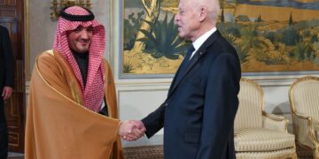 على هامش أعمال الدورة 41 لمجلس وزراء الداخلية العرب الرئيس التونسي ووزير الداخلية السعودي يبحثان العلاقات الثنائية والتعاون الأمني