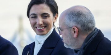 إردوغان يعيّن الخبير الاقتصادي السابق في أمازون فاتح كراهان حاكما جديدا للمركزي عقب إستقالة إركان