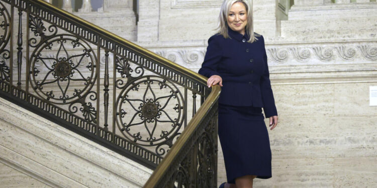 الجمهورية ميشيل أونيل تتولى رئاسة حكومة إيرلندا الشمالية في تحوّل تاريخي