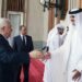 الرئيس عباس بحث مع أمير قطر فرص وساطة الدوحة بين “فتح” و”حماس”