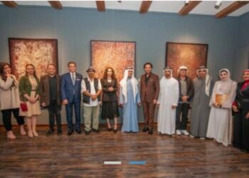 يطلق معرضه التشكيلي الفردي بغاليري الإتحاد بأبوظبي.. نصير شمة يعزف بشكل مختلف .. هذة المرة بالألوان من خلال 70 عملا تشكيليا