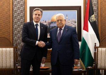 الرئيس عباس خلال لقاء بلينكن يؤكد على ضرورة وقف حرب الإبادة الإسرائيلية على غزة وإدخال المساعدات وجدد رفضه لمخططات التهجير وحذر من أي عملية عسكرية في رفح