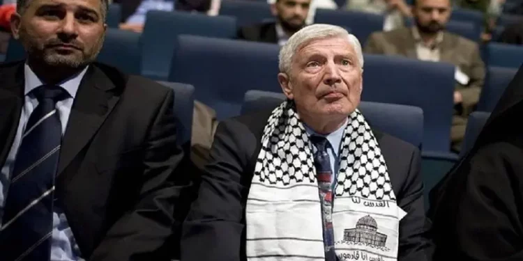 “القتل الرحيم” ينهي حياة رئيس وزراء هولندي سابق داعم لفلسطين