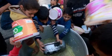 موقع أمريكي: استمرار إسرائيل في تجويع غزة رغم قرار محكمة العدل الدولية يجعلها مُذنبة