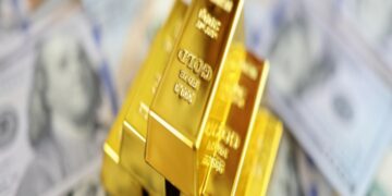 سعر الذهب يستمر في التراجع دون مستوى 2000 دولار