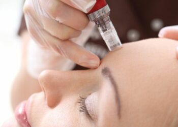 كل ما تحتاجين معرفته عن الميزوثيرابي لعلاج الذقن المزدوج