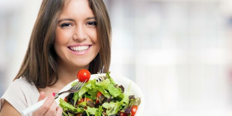 خمسة أطعمة تقلل من احتمالية تطوّر سرطان الثدي