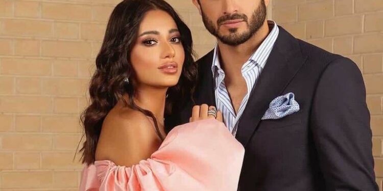 رحمة رياض والكسندر علوم يرزقان بمولودتهما الأولى ويكشفان عن اسمها الجديد