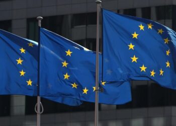 الإتحاد الأوروبي يعمل على فتح ممر إغاثة بحري عبر قبرص لدعم سكان غزة