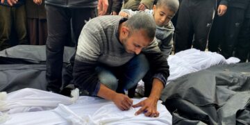 حكومة حماس: اسرائيل أعادت عشرات الجثث التي انتشلتها في الأسابيع الأخيرة في قطاع غزة بعد تأكدها أنها ليست للرهائن