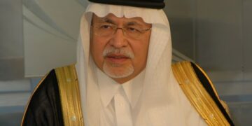 عبد العزيز خوجة: سِفرُ الأنا