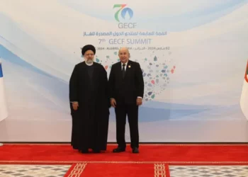 الجزائر.. محادثات ثنائية على انفراد بين تبون ونظيره الإيراني على هامش القمة السابعة لمنتدى الدول المصدرة للغاز