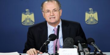 رئيس الوزراء الفلسطيني المُكلف يعلن قبوله تشكيل الحكومة: لا دولة دون غزة ولا دولة في غزة بعيداً عن الضفة والقدس