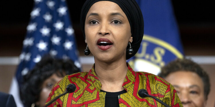 نائبتان في الكونغرس تتهمان إدارة بايدن بإعطاء الضوء الأخضر لإسرائيل لذبح الفلسطينيين