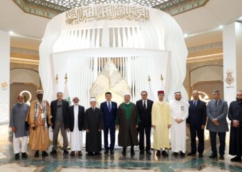 وفد من علماء الدين الإسلامي يزور معرض ومتحف السيرة النبوية بالإيسيسكو