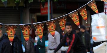 مجازر وجوع وأمراض بغزة وتضييق وخناق بالضفة والقدس.. أجواء الفلسطينيين “الكئيبة” في أول أيام الشهر الفضيل