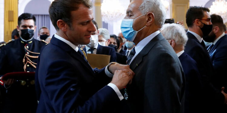 محكمة أوروبية تدين فرنسا لظروف العيش السيئة بمخيمات “الحركيين الجزائريين”