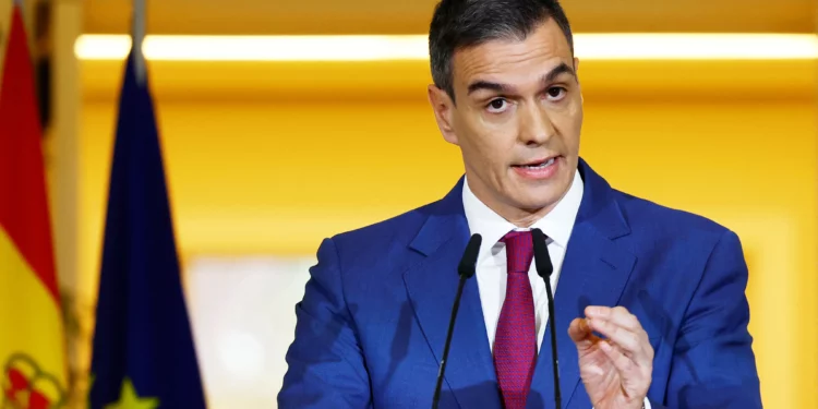 إسبانيا: الإتحاد الأوروبي قد يعيد تقييم العلاقات مع إسرائيل إذا ثبت انتهاكها للقانون.. ومئات من الخبراء القانونيين البريطانيين يطالبون بتعليق مبيعات الأسلحة لحكومة الاحتلال