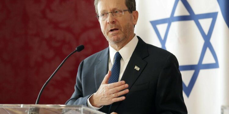 الرئيس الإسرائيلي: الهجوم الإيراني على إسرائيل إعلان حرب.. وزير إسرائيلي يؤكد سنفشل أمام ايران مثلما فشلنا أمام حماس في 7 اكتوبر وحزب الله