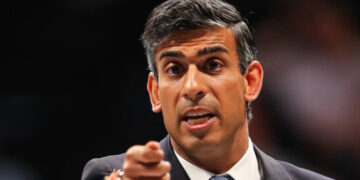 سوناك: بريطانيا “مصدومة من حمام الدم” في غزة وتدعو “لوقف الحرب”